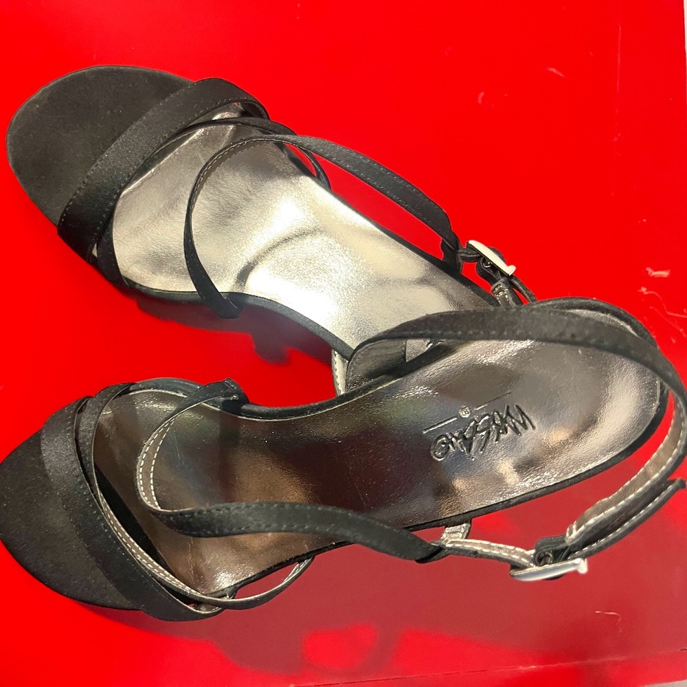 Little Black Heel